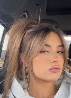 Side Bangs With Long Hair, Rambut Brunette, Brown Hair Inspo, Bangs With Medium Hair, Blonde Hair Inspiration, Haircuts Straight Hair, Long Hair With Bangs, Haircuts For Long Hair, Hair Inspo Color