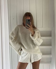 Stockholm Fashion, Bella Hadid, Spring Summer Outfits, Hippie Style, Comfy Outfits, Cute Casual Outfits, Spring Summer Fashion, Get Inspired