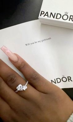 Promise Rings For Couples Girlfriends, Pandora Ring Stack, Pandora Rings On Hand, Pandora Rings Aesthetic, Pretty Promise Rings, Aesthetic Promise Rings, Promise Ring Pandora, Pandora Promise Rings, Pandora Heart Ring