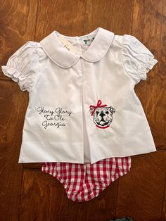 This is for a embroidered dogs pleat set. I can also add your child's name to the collar if you want.  Bib os NOT encluded. just the pleat top and diaper cover. Preppy Cotton School Sets, Preppy Fitted Cotton Sets, Dog Football, Pleat Top, Diaper Cover, Kid Names, Georgia, Girls Dresses, Girl Outfits