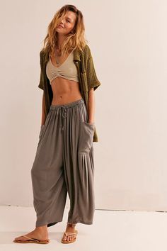 Quinn Pants | Free People Quinn Pants, Therapist Outfit, Harem Sweatpants, Free People Aesthetic, Linen Drawstring Pants, Hippie Style Clothing, Boho Chic Outfits, Summer Pants, Yoga Fashion