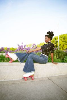 Tammi Savoy Wearing our Denise Top in Daisy Dot #heartofhaute #hautehoney #daisyprint #daisies #mocneck #mocknecktop #sustainablefashion #tammisavoy #pinupgirl #vintagestyle #madeincalifornia #madeinlosangeles #chocolatecheesecake #1950s #1960s #vintagelover #blackpinupgirl #vintagehairstyle #pinupsofcolor #madeintheusa #beehivehair #uniquevintagefashion #60shairstyle #vintageinspired #vintageinspiredfashion #styleinspo #vintagestyleinspo #rollerskates #rollerskating #rollerskate 60s Hair, Mock Neck Top, Roller Skate, Mod Dress, Daisy Print