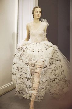 Backstage at Valentino Haute Couture Spring/Summer 2014, photographed by Kevin Tachman Haute Couture Style, Valentino Haute Couture, Look Retro, Couture Mode, 자수 디자인, Spring Summer 2014, Gorgeous Gowns, Summer 2014, Beautiful Gowns