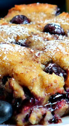 blueberry cobbler with powdered sugar on top