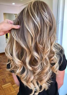 Golden Hair Color, Golden Blonde Hair Color, Rambut Brunette, Golden Blonde Hair, Hair Done, Golden Hair, Winter Hair Color, Brown Blonde Hair