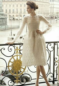 ♔ Paris ~ Valentino Mode Inspiration, Dream Dress, Look Fashion, Pretty Dresses, Beautiful Outfits, Dress To Impress, Gowns Dresses, Balcony, High Fashion