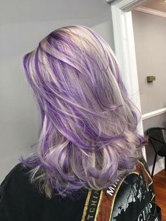 Blond And Purple Hair, Lowlights Caramel, Lowlights Hair, Ash Blond, Purple Hair Highlights, Hair Highlights And Lowlights, Highlights Lowlights