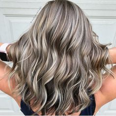 Dimension Blonde Hair With Lowlights Dark, Zoella Hair, Gray Hair Highlights, Zoella, Honey Hair, Beauty Hair Makeup, Hair Color Highlights, Brown Blonde Hair, Hair Color And Cut