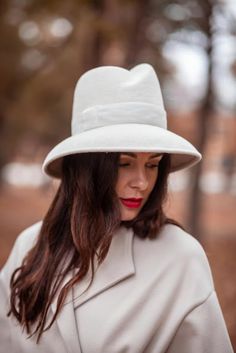 Ivory Millinery Couture Asymmetrical Crown Wide Brim Women - Etsy Ukraine White Fitted Felt Hat With Curved Brim, Elegant White Fedora With Flat Brim, Elegant White Fedora For Formal Occasions, Elegant White Flat Brim Fedora, Elegant Wide Brim Panama Hat For Fall, White Brimmed Felt Hat For Formal Occasions, Elegant White Fedora With Short Brim, Fitted White Felt Hat With Wide Brim, Fitted White Wide Brim Felt Hat