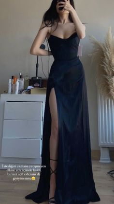 Prom Dress Inspo, Classy Prom Dresses, Stunning Prom Dresses, Prom Dress Inspiration, Cute Prom Dresses, Pretty Prom Dresses, Grad Dresses, Prom Outfits, Gala Dresses