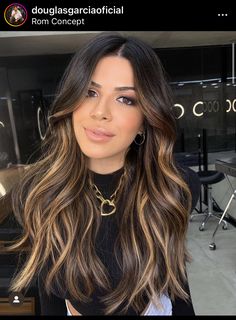 Hidden Highlights, Balayage Hair Caramel, Black Hair Balayage, Caramel Drizzle, Hair Color Chocolate, Brown Hair Looks, Brown Hair Inspo, Hair Color Caramel, How To Curl Short Hair