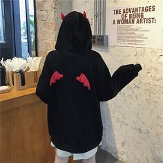 Yami Kawaii Fashion, Devil Horns, Hoodie Streetwear, Womens Sweatshirts Hoods, Hoodie Girl, Mua Sắm, Harajuku Fashion, Black & White, Oversize Hoodie