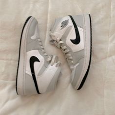 Women’s Jordan 1 Mid In Grey Fog Women’s 7.5 In Good Condition, Lightly Worn No Box Jordan Mids Women, Jordan Shoes Grey, Jordan Mids, Jordan 1 Mid Women, Grey Jordans, Jordan Grey, Shoes Grey, Womens Jordans, Jordan 1 Mid