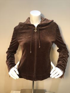 St. John Sport MARIE GRAY Women's Brown Full Zip Velour Hoodie Track Suit Size P. Condition is "Pre-owned". Shipped with USPS Priority Mail. 2000 Clothes, Mcbling Fashion, Alt Clothes, 2000s Clothes, Velour Hoodie, Track Suit