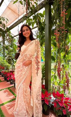 ❤❤ Reem in saree Reem Sameer, Indian Wedding Fashion, Fancy Jewellery Designs, Traditional Indian Outfits, Bollywood Girls, Indian Designer Outfits, Saree Look, Indian Beauty Saree