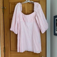 The Dress Was Worn A Handful Of Times And Is The Most Comfortable Dress. I Am Sad To See It Go, But I Am In Need Of A Smaller Size. Babydoll Dress, Comfortable Dress, Put On, Size 12, Pink Ladies, Baby Dolls, Mini Dress, Dolls, Womens Dresses