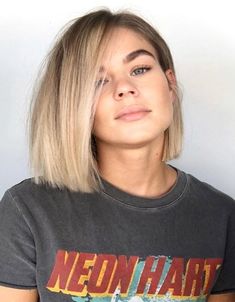 Good Looking Blunt Balayage Bob Haircuts for Ladies Haircuts For Ladies, Balayage Bob, Edgy Haircuts, Medium Short Hair, Bob Haircuts For Women, Hairstyle Women, Brown Blonde Hair, Short Hairstyle, Blonde Bobs