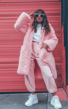 20+ Ways to Style Pink Winter Coats (From a Cozy Girlie to a Parisian Dreamer) - The Mood Guide Fluffy Jacket Outfit, Pink Fluffy Jacket, Winter Coat Outfits