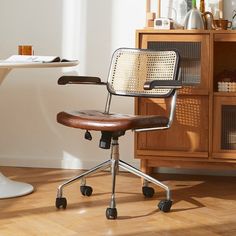 Meirr Office Chair Poltrona Design, Furniture Storage Cabinets, Retro Chair, Swivel Office Chair, Rattan Chair, Computer Chair, Comfortable Chair, Table Top Decor, Swivel Chair