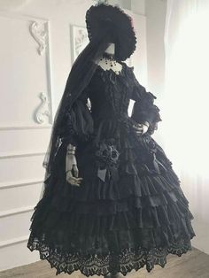 Vampire Outfit, Anting Manik, Old Fashion Dresses, Goth Dress, Fantasy Gowns, Gothic Dress, Quince Dresses, Goth Outfits