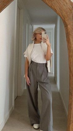 Office Wear Women Work Outfits, Spring Business Casual Outfits, Look Working Girl, Summer Office Outfits, Spring Business Casual, Casual Work Outfits Women, Smart Casual Work Outfit, Office Wear Women