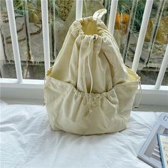 Creative Handbags Chalk Bags, Drawstring Bucket Bag, European Women, Trend Style, Dress Size Chart, White Bag, Women's Bags, Cut And Style, Laundry Bag