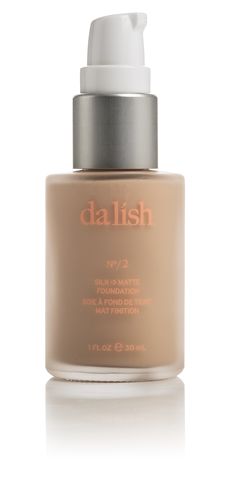 This long-wear foundation starts out silky smooth—best applied using your fingers—and dries to a radiant matte finish. Light coverage ensures a natural-looking result, yet the buildable formula evens tone where you need it, for a perfect, cake-free base. Sunflower seed oil, rich in Vitamins A, D, and E, moisturizes, calms and protects skin without clogging pores. Shade FO2 - See more at: http://www.dalishcosmetics.com/product/silk-to-matte-foundation-75-natural#sthash.oArKXrWB.dpuf