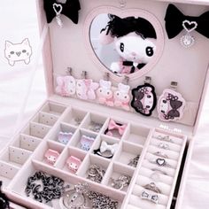 Sanrio Jewelry Box, Jirai Kei Jewelry, Jirai Kei Accessories, Jirai Kei Room, Jirai Kei Icon, Kei Aesthetic, Sanrio Jewelry