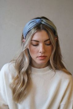 Twist Headband Hairstyle, Instagram Hairstyles, Colour Blocking, Hair Stylist Life, Twist Headband, Everyday Hairstyles, Fabric Print, Scrunchie Hairstyles, Headband Hairstyles