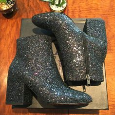 Beautiful Midnight Ash Glitter Boots! Nwt Box And Dust Bag! Great With Jeans Or Dressed Up! Glitter Boots For Party Season Evenings, Glitter Boots For Evening And Party Season, Evening Glitter Boots For Party Season, Glitter Boots For Evening In Fall, Shimmer Boots For Evening In Fall, Glitter Boots For Evening Winter Occasions, Glitter Evening Boots For Winter, Winter Evening Glitter Boots, Glitter Round Toe Boots For Night Out