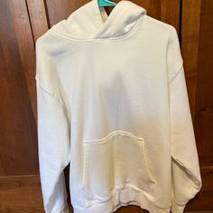 Size L! Perfect Condition - Brand New. White Relaxed Fit Hoodie With Adjustable Hood, Cream Hooded Fleece Sweatshirt, Comfortable White Sweatshirt For Streetwear, White Comfy Hooded Hoodie, Comfortable White Hooded Sweatshirt, White Cozy Sweatshirt For Streetwear, White Fleece Hoodie With Adjustable Hood, Comfy White Fleece Hoodie, White Relaxed Fit Hooded Hoodie