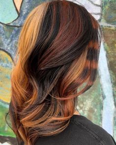 35 Calico Hair Ideas That Will Transform Your Look: Bold, Beautiful, and On-Trend Styles Hair Dye Ideas Copper, Highlights Auburn Hair, Long Copper Hair, Amber Hair Colors, Copper Hair With Highlights, Auburn Blonde Hair, Calico Hair, Color Block Hair, Amber Hair