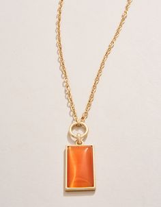 Add a punch of sunny shimmer to your next outfit with our Highlands Necklace made with an optic sunstone glass pendant and 18kt matte gold plating. Everyday Gold Glass Jewelry, Modern Gold Glass Jewelry, Modern Gold Glass Necklace, Everyday Gold Glass Necklaces, Beach Shop, Next Clothes, Embroidered Bag, Linen Bag, Beach Accessories