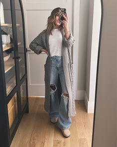 The Sister Studio, Long Cardigan Outfit, Sister Studio, Trendy Mom Outfits, Women Long Cardigan, Winter Desserts, Cardigan Outfits, Casual Fall Outfits