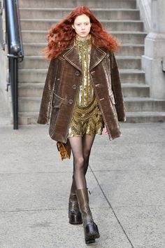 Marc Jacobs Fashion Show, Marc Jacobs 2017, 70s Runway, Ready To Wear Runway, Marc Jacobs Runway, Fall Runway, School Looks, Runway Show, Fall 2017