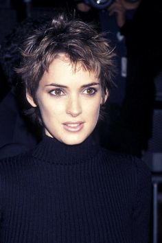 Winona Ryder Short Hair, Celebrity Short Haircuts, Messy Pixie Haircut, Alien Resurrection, Messy Pixie Cuts, Choppy Hair, Short Choppy Hair, Winona Ryder