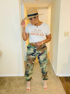 Red Blazer And Camo Pants, Womens 2023 Fashion Trends, Outdoor Concert Outfit Black Women, Concert Outfit Ideas Summer Night, Dressy Tshirt Outfits, Casual Concert Outfits Black Women, New Edition Concert Outfit, Spring Concert Outfit Ideas Black Women, Camouflage Pants Outfits For Women