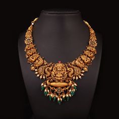 Intricate Malini Nakshi Necklace Short Antique Gold Necklace, Temple Jewelry Necklace Antique Gold, Bridal Blouse Neck Designs, South Jewellery Designs, Nakshi Bangles Gold, Jwellery Design Indian Jewelry Necklace, Bridal Gold Jewellery Set, Choker Necklace Designs Gold Indian, Gold Earrings Studs Simple