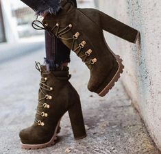 Hak Tinggi, Heel Boots For Women, Short Suede Boots, High Heel Stiefel, Boots Female, Chunky Heel Ankle Boots, Lace Up High Heels, Chunky High Heels, Super High Heels