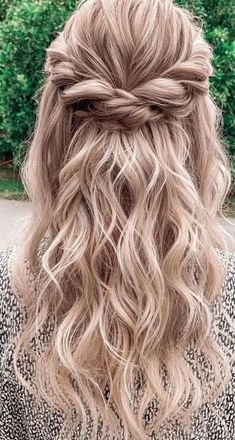 Easy Wedding Guest Hairstyles, Bridemaids Hairstyles, Wedding Hair Half, Bridesmaid Hair Long, Guest Hair, Bridesmaid Hair Makeup, Half Up Half Down Hairstyles, Wedding Guest Hairstyles, Prom Hairstyles For Long Hair