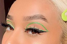 Skz Makeup, Green Cut Crease, Makeup Things, Green Eyeliner, Edm Festival Outfit, Disco Cowgirl, Urban Decay Cosmetics, Power Of Makeup, Green Makeup