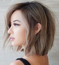 Medium Hair Texture, Short Haircuts For Thinner Hair, Hair Chop, Hair Things, Low Maintenance Hair, Lob Haircut, Fresh Hair, Curly Bob Hairstyles, Hair Haircut