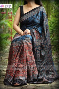 Saree Colours, Elegant Sarees, Floral Dresses With Sleeves, Stylish Saree, Style Kurti, Cotton Saree Blouse Designs, New Saree Designs, Khadi Saree