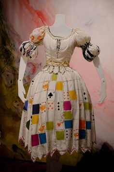 Fairytale Fashion, Marc Chagall, Fantasy Costumes, Big Clothes, Costume Outfits, Fantasy Fashion