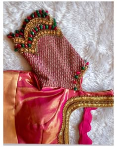 Simple Embroidery Designs Blouse, Embroidery Designs Blouse, Tulsi Pot, Worked Blouse, Maggam Blouses, Designs Blouse, Bridal Blouses, Wedding Saree Blouse Designs, Aari Blouse