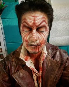 V A M P I R E  #spookymakeup #13thfloorhauntedhouse #13thfloorhauntedhousechicago #airbrush #airbrushmakeup #hauntmakeup #scarymakeup #halloweenmakeup #makeup #chicagomua #chicagoartist Scary Airbrush Makeup, Airbrush Haunt Makeup, Vampire Face Paint, Fx Makeup Ideas, Victorian Vampire Costume, Scare Actor, Haunted House Makeup, Air Brush Makeup, Haunt Makeup