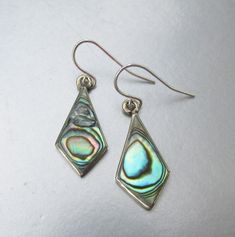 Mexico Sterling Silver, Alpaca, Abalone Shell Dangle Vintage Pierced Earrings Abalone Earrings, Abalone Shell, 1980s Vintage, Pierced Earrings, Vintage Watches, Earings Piercings, Vintage Earrings, Ear Wires, Antique Jewelry