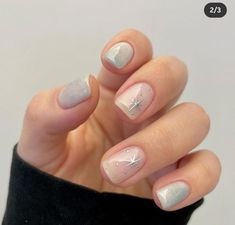 Minimalist Nails Christmas, Simple Christmas Nails, Lily Nails, Small Nails, Manicure Ideas