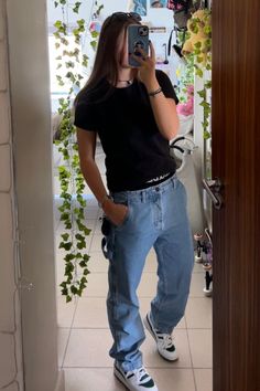 Masc Lesbian Outfits Jeans, Summer Outfits Masc Women, How To Dress Like A Stud, Outfit Ideas Masculine Girl, School Outfits Masc, Masc Outfit Ideas For Women, Masc Women Tiktok, Masc Aesthetic Girl, Sporty Masc Outfits