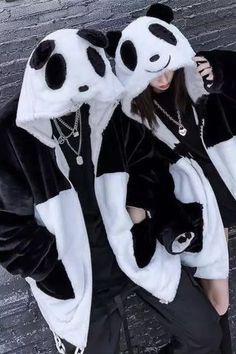 Image Couple, Cute Couple Halloween Costumes, Couple Pajamas, Cute Relationship Photos, Cute Pajamas, Fur Coats